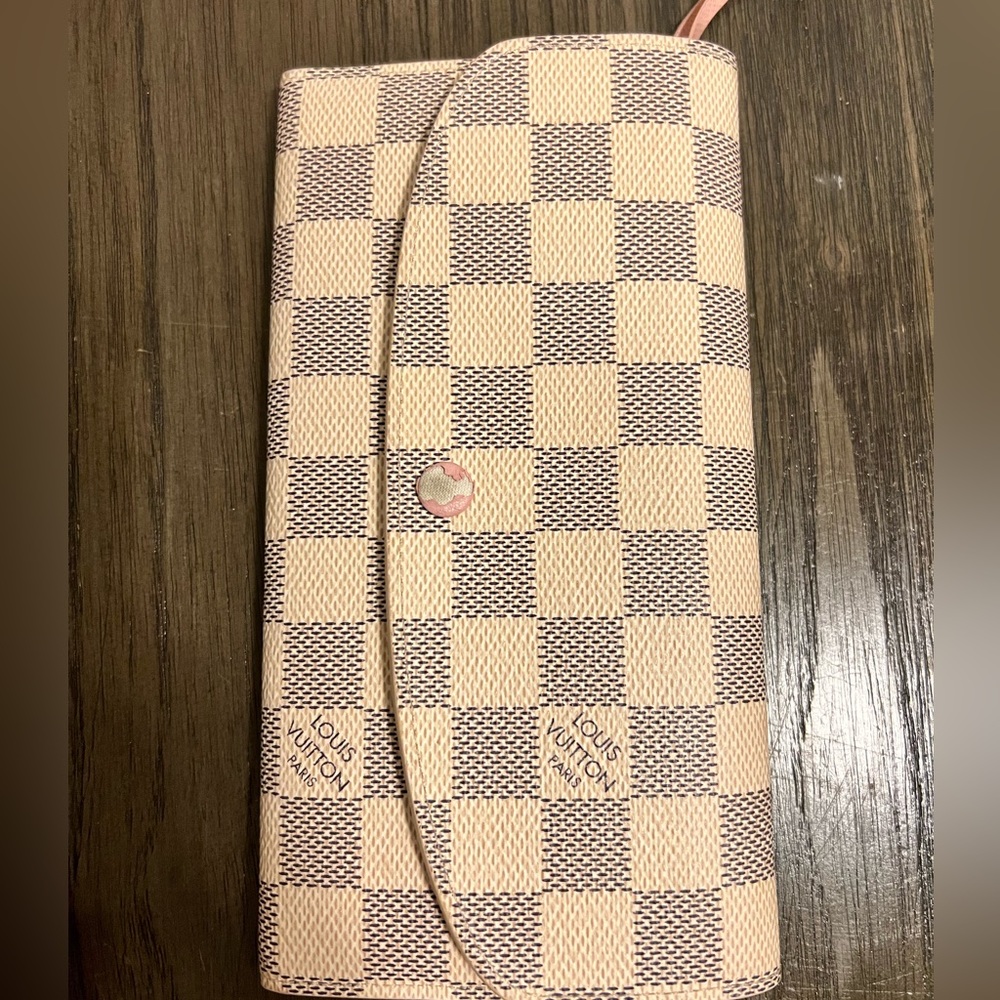 PRICE REDUCED Authentic Louis Vuitton Emilie wallet with pink.